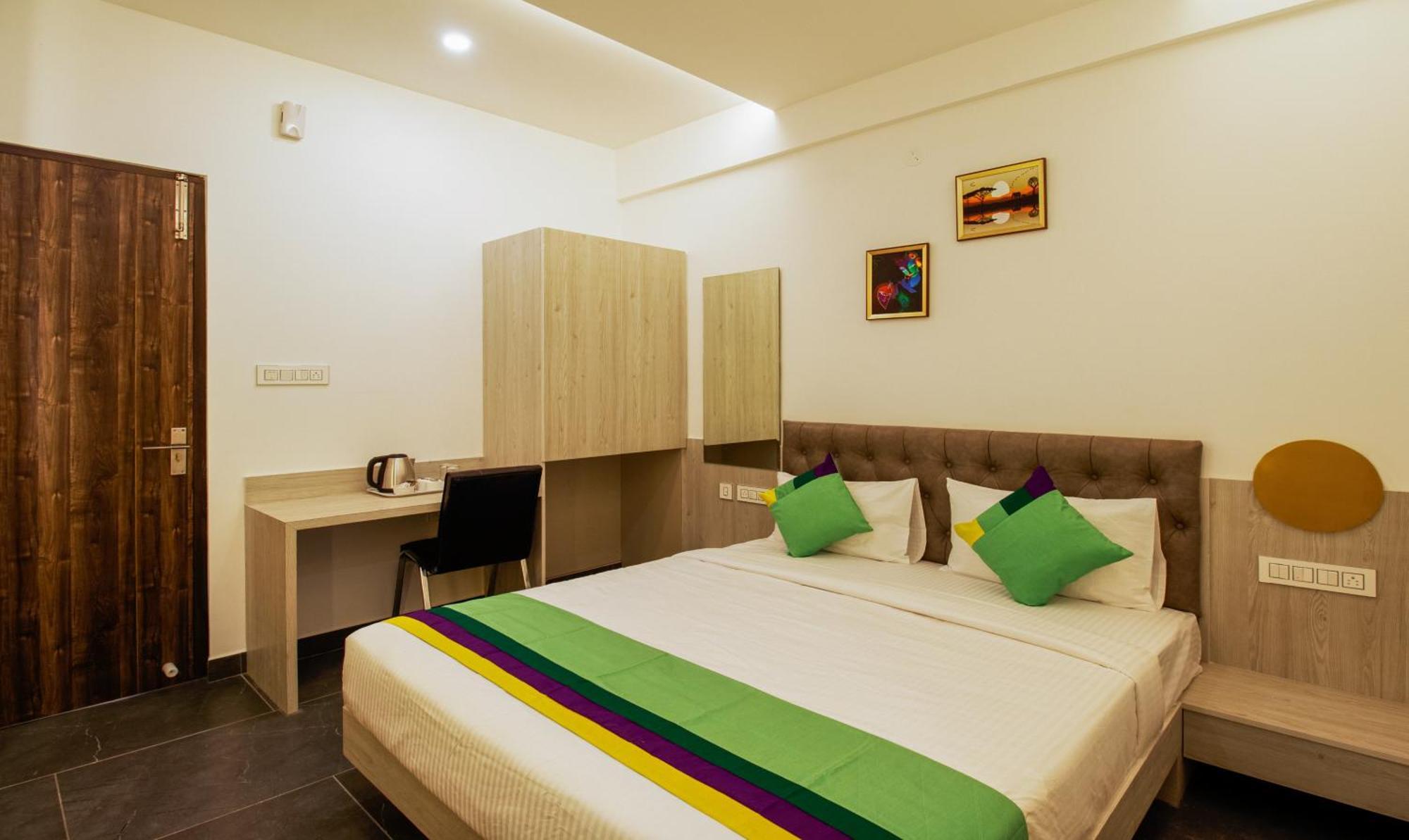 Itsy Hotels Silver Keys Kammasandra Exterior photo